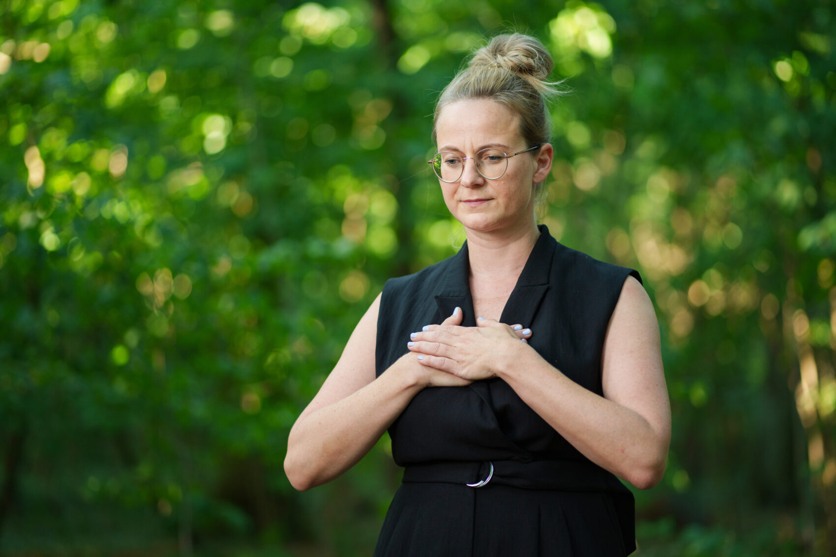 waldbaden-auszeit-Mediation-ruhe-selbstfürsorge Auszeit im Wald bei Berlin, Stressabbau in der Natur, zur Trauerarbeit, für innere Ruhe und neue Lebenskraft.